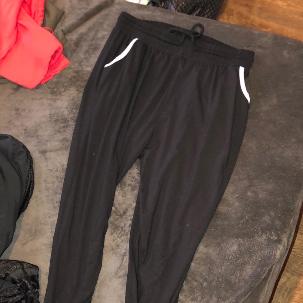 Black sweatpants with tie